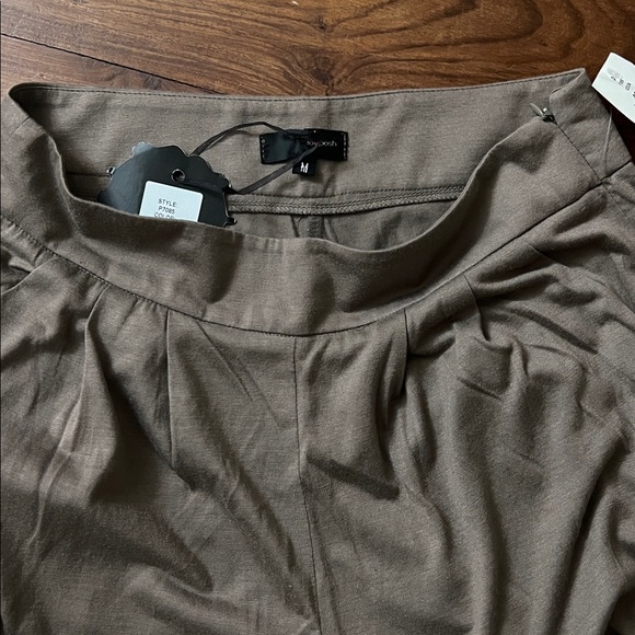 Lo posh women’s New Pants - Picture 5 of 6